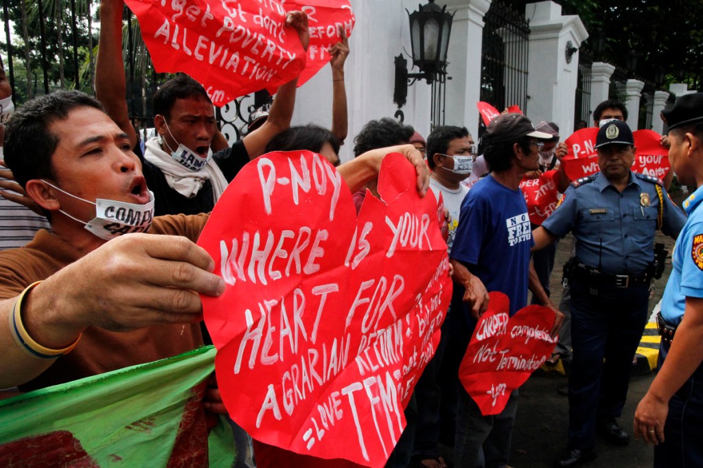 [Press Release] Shower farmers with love, complete CARPER, Aquino&nbsp;asked