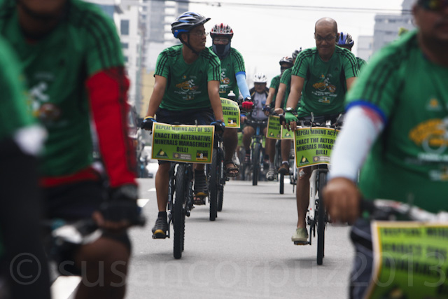 [Press Release] Anti-mining campaigners led bike tour against Ph mining law -SOS Yamang&nbsp;Bayan