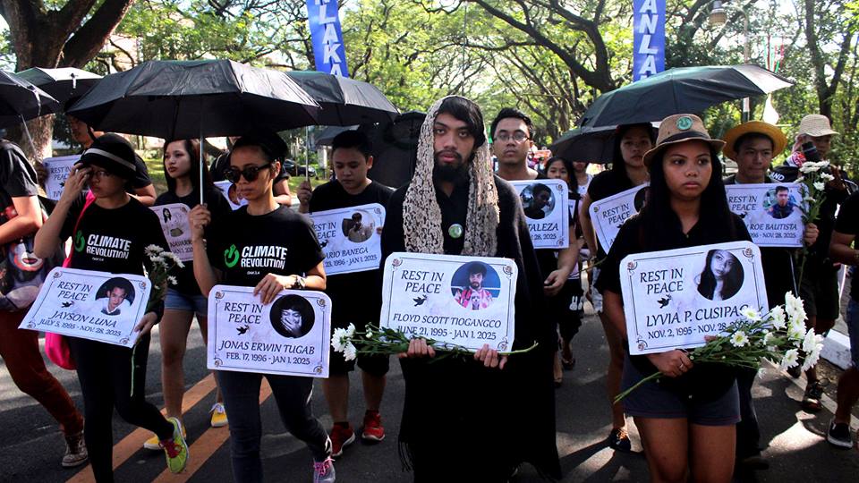 [Press Release] Filipino Youth in fear of a Possible Doomsday with a No Deal Scenario in Paris, held a Funeral March at the Climate Justice Rally&nbsp;-DAKILA