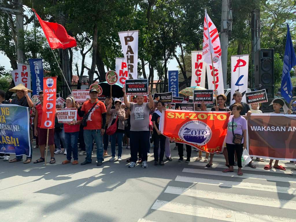 [EVENT] PAHRA and Anti-Corruption Groups Protest at Senate During Blue Ribbon Probe on Flood Control&nbsp;Anomalies